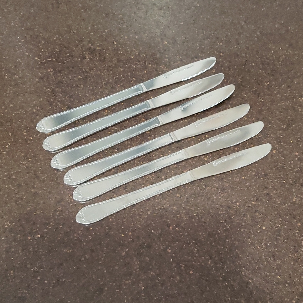 GIBSON - Set of 6 Gibson Stainless. Number 230 Butter Knives.